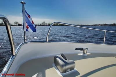 2027 Langenberg Cabin Cruiser 33 3