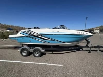 2022 Bayliner VR5 4
