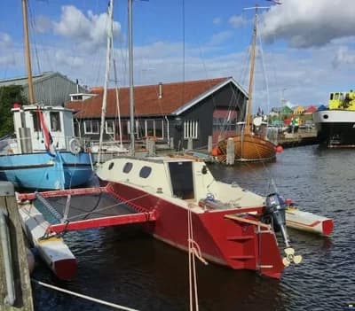 Amateur Con Basetta 28 Trimaran 2