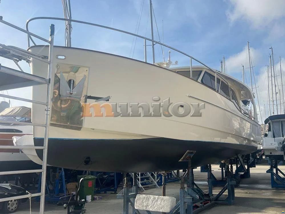 Greenline 33 Hybrid
