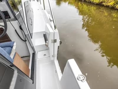 2027 Delphia 11 Flylounge Boat for Sale in Dunoon 3