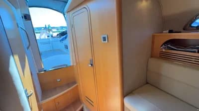 Sea Ray Sundancer 305 5