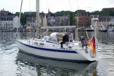 Hallberg-Rassy 37 3
