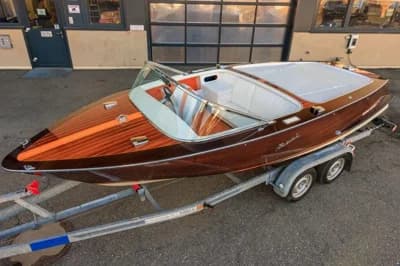 Boesch 560 Sundeck 5