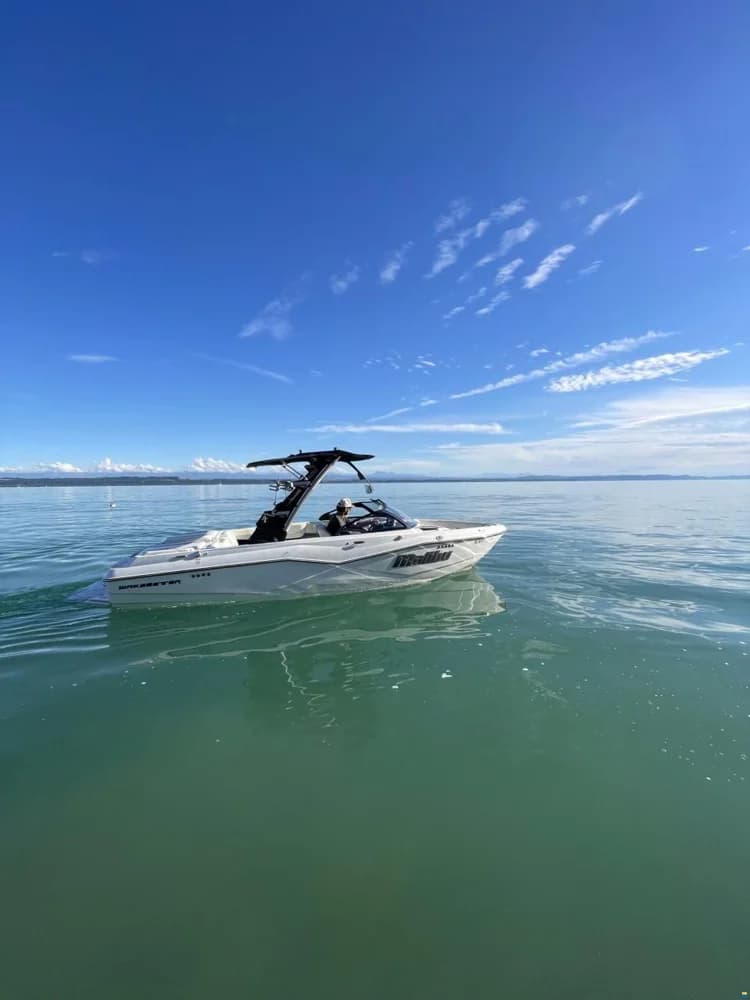 Malibu Wakesetter 22 LSV