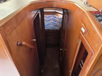 1998 Trader 475 Signature Boat for Sale in Poole 3