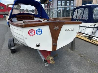 2012 Dayboat 12' Boat for Sale in Wroxham 3