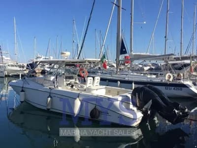 Boston Whaler OUTRAGE 320 2