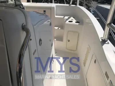 Boston Whaler OUTRAGE 320 4