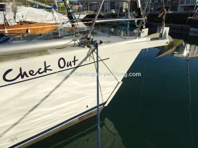 Universal Yachting 44 3