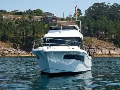 2025 Rodman 1090 Evolution Flybridge Boat for Sale in Vigo 2