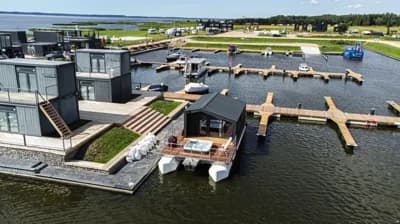 Twin M-Cabin Houseboat 5