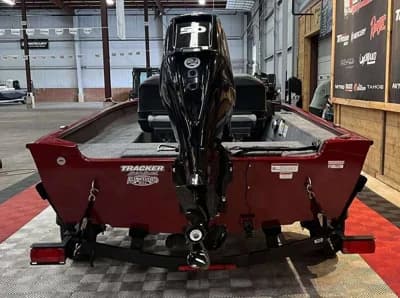 2026 Tracker Super Guide V-16 SC 4