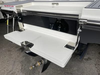 Sea Ray Sun Sport 230 Limited Edition 3