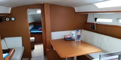 2015 Jeanneau Sun Odyssey 439 Boat for Sale in Raiatea 5