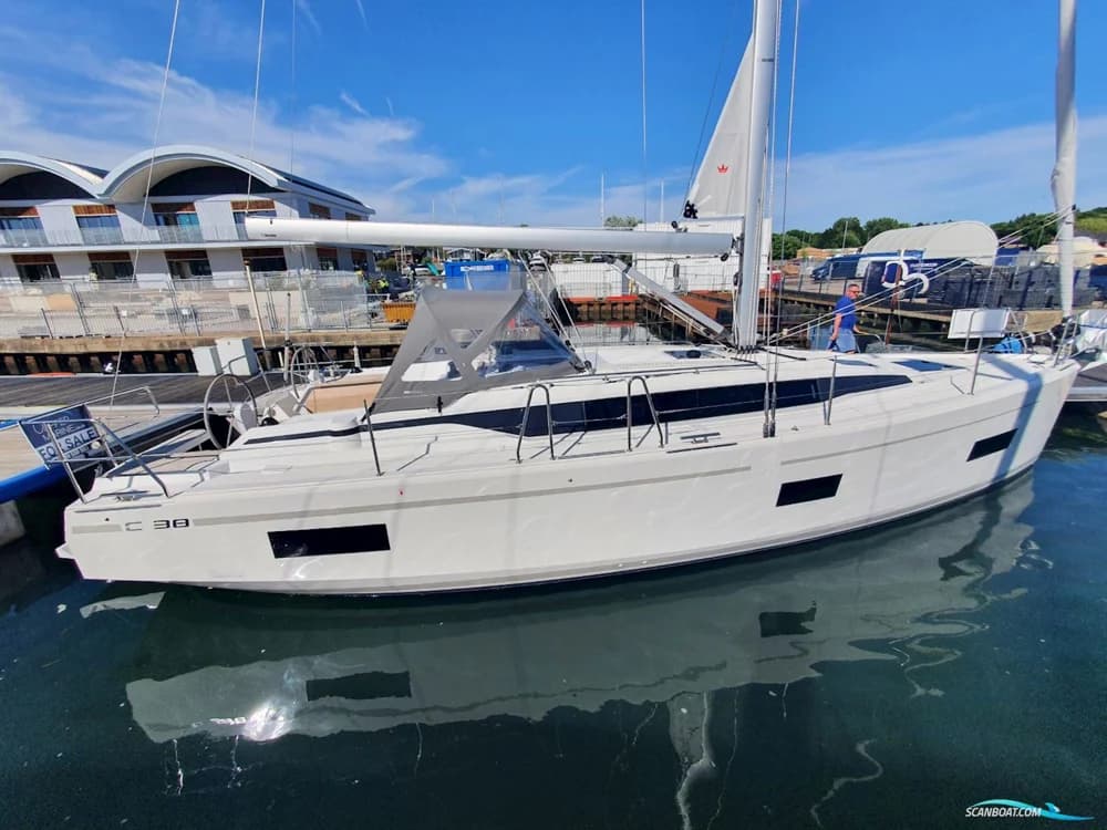 Bavaria C38