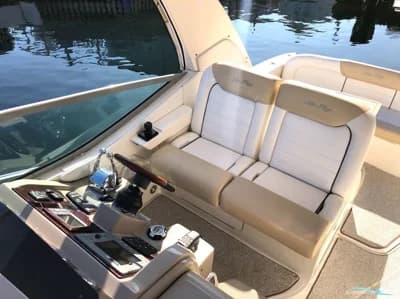 Sea Ray Sundancer 310 3