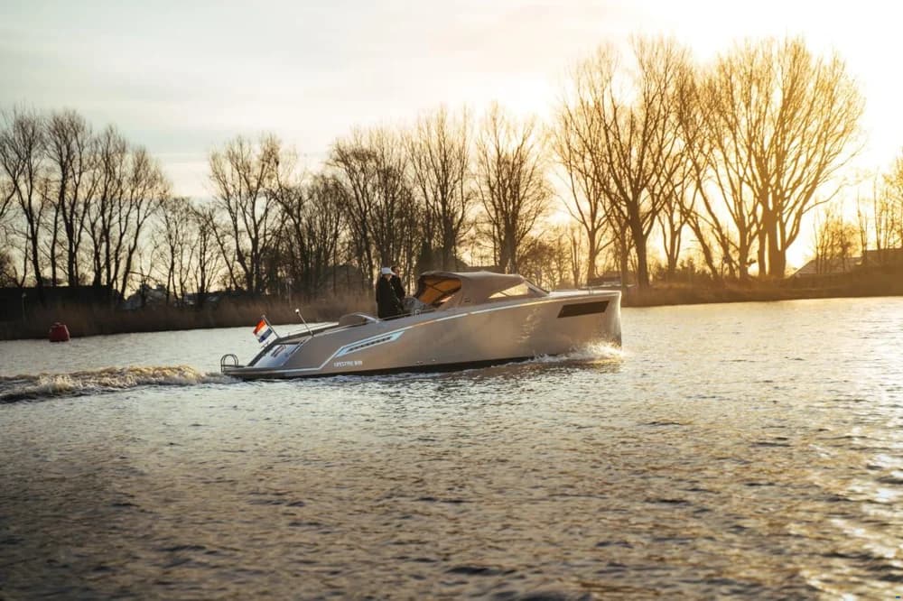 Lifestyle Marine 818 Cabin