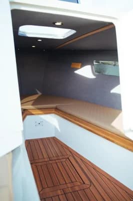 Lifestyle Marine 818 Cabin 3