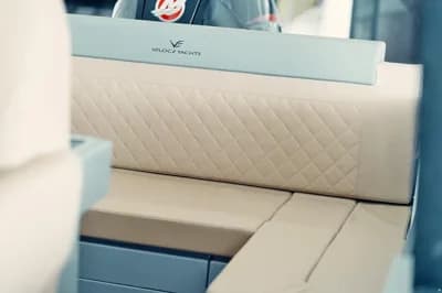 Veloce Yachts V750 HARDTOP 4