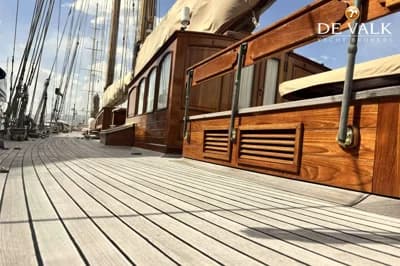 1905 George Lawley & Sons Invader Boat for Sale in Contact De Valk Rome 5