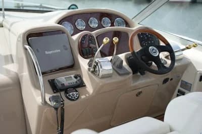 Sea Ray 340 Sundancer 5