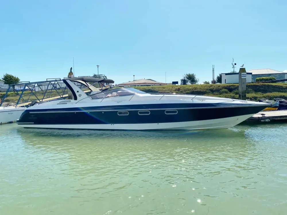 1999 Hunton XRS43 Boat for Sale in Littlehampton