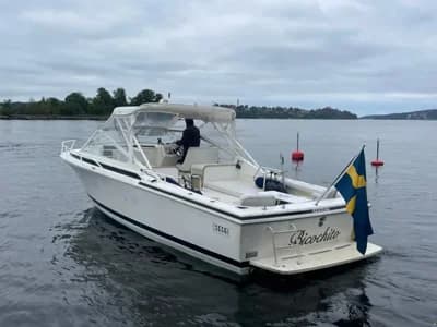 Bertram 28 Moppie 2