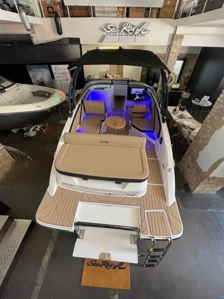 Sea Ray 210 SPXE