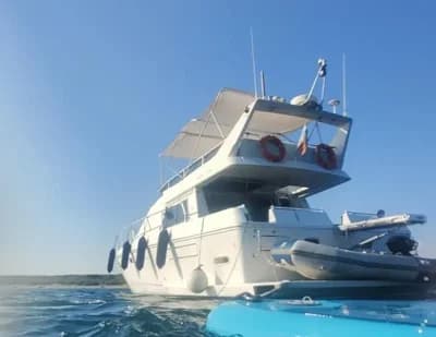1990 Ferretti Yachts 52s Boat for Sale in Lazio 2