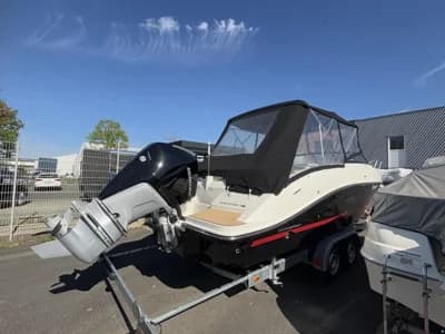 Sea Ray 230 SSOE 3
