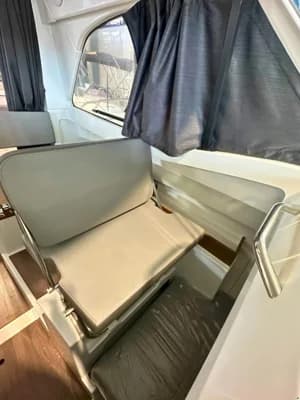 Beneteau Antares 7 Cruising 3