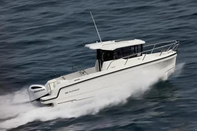 Parker 700 Pilothouse inkl. 115 PS und Trailer 4