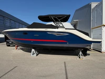Sea Ray 250 SLXE 2