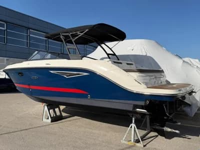 Sea Ray 250 SLXE 3