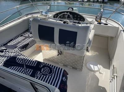 Bayliner 3587 AFT Cabin 2
