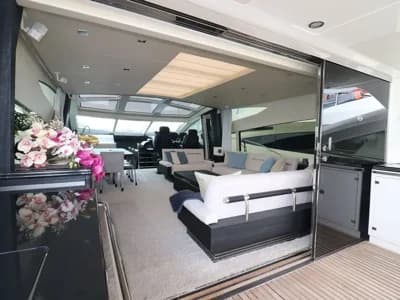 2013 Sunseeker Predator 80 Boat for Sale in Palma 4