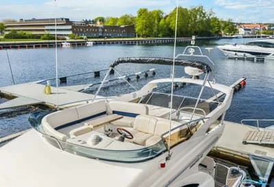 Princess 42 Flybridge 3