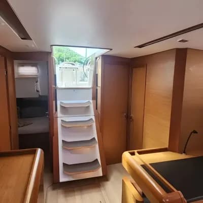 2017 Jeanneau Sun Odyssey 519 Boat for Sale 5