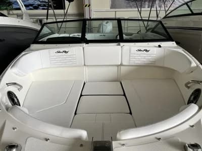 Sea Ray 210 SPOE 2