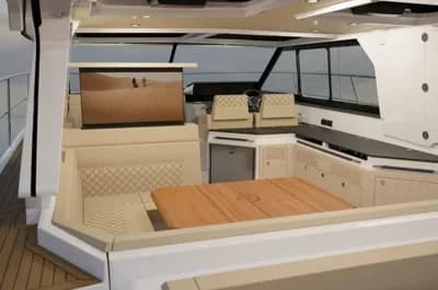2026 Aquador 400 HT Boat for Sale in inverclyde 4