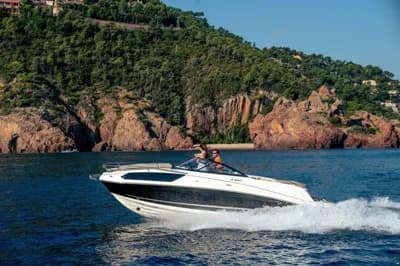 Bayliner VR6 CUDDY INBOARD 3