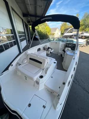 Chaparral 225SSI 5