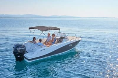 Quicksilver Activ 675 Sundeck 4