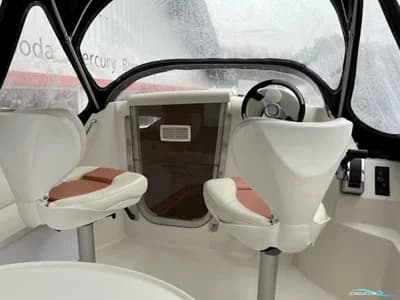 Quicksilver 470 Cruiser Med 40 hk Mercury-Efi 4 Takt og 1000 kg Brenderup Bådtrailer 2