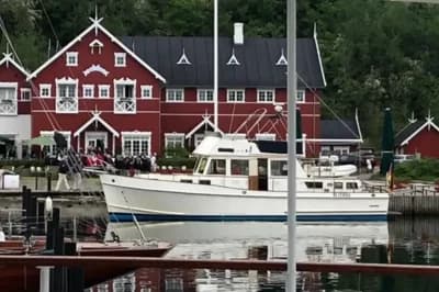 1991 American Marine Yachts 46 Classic Boat for Sale 2
