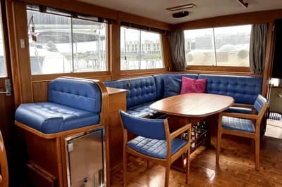 1991 American Marine Yachts 46 Classic Boat for Sale 4