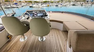 2015 Sunseeker 68 Sport Yacht Boat for Sale in Athens 4