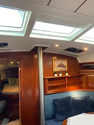 2005 Beneteau Oceanis Clipper 423 Boat for Sale 5