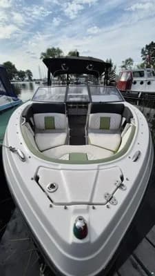 Glastron 245 GTS 4